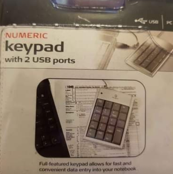 Targus numeric keypad with 2 USB ports, NEW - Picture 2 of 5